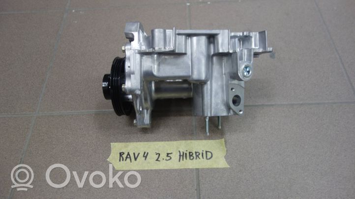 Toyota RAV 4 (XA40) Pompa wody 2241000432