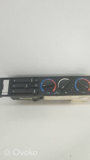 BMW 5 E34 Centralina del climatizzatore 8351110