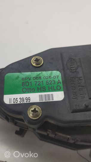 Audi A4 S4 B5 8D Pedale dell’acceleratore 8D1721523A