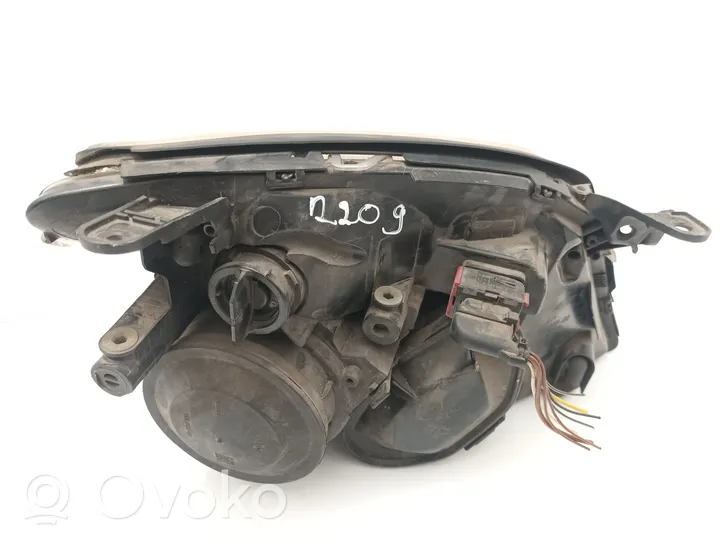 Opel Vectra C Lampa przednia 15588700