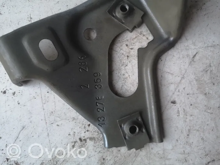 Opel Astra J Supporto di montaggio del parafango 13276369