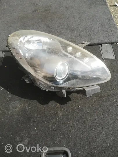 Alfa Romeo Giulietta Lampa przednia 505202300