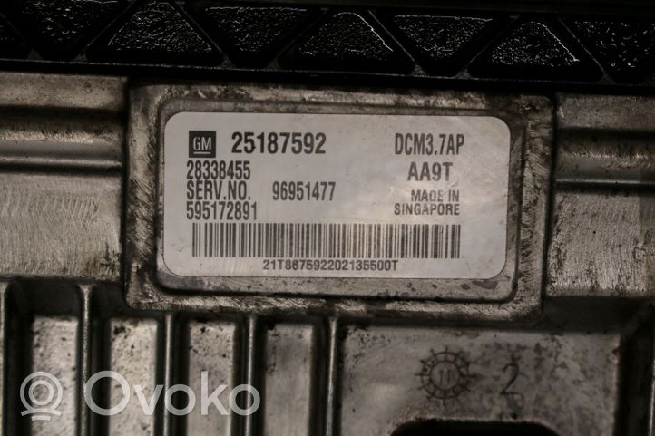 Chevrolet Orlando Calculateur moteur ECU 25187592