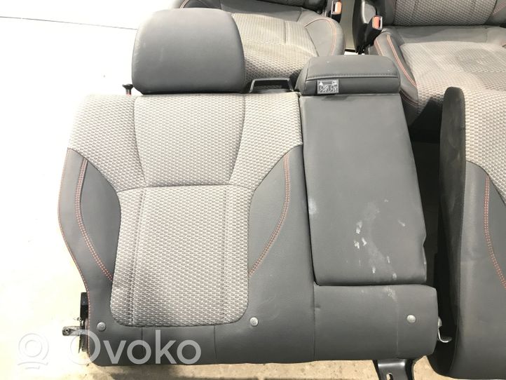 Subaru Forester SK Kit siège 