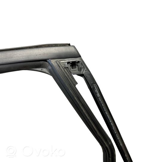 Ford Bronco Rivestimento modanatura del vetro della portiera posteriore M1PBS25824