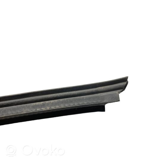 Ford Bronco Guarnizione in gomma finestrino/vetro portiera posteriore M1PBS28125AB