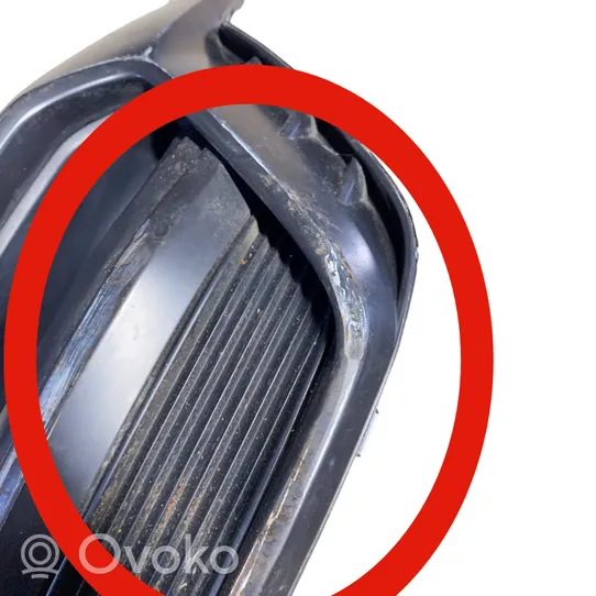 Audi Q3 F3 Moldura inferior del parachoques trasero 83A807568C