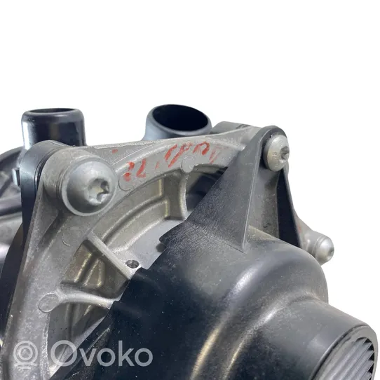 Audi Q3 F3 Pompa dell’acqua 06L121111P