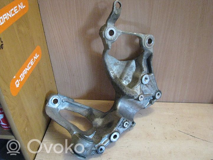 Honda Civic Supporto di montaggio del motore (usato) 21830D3800