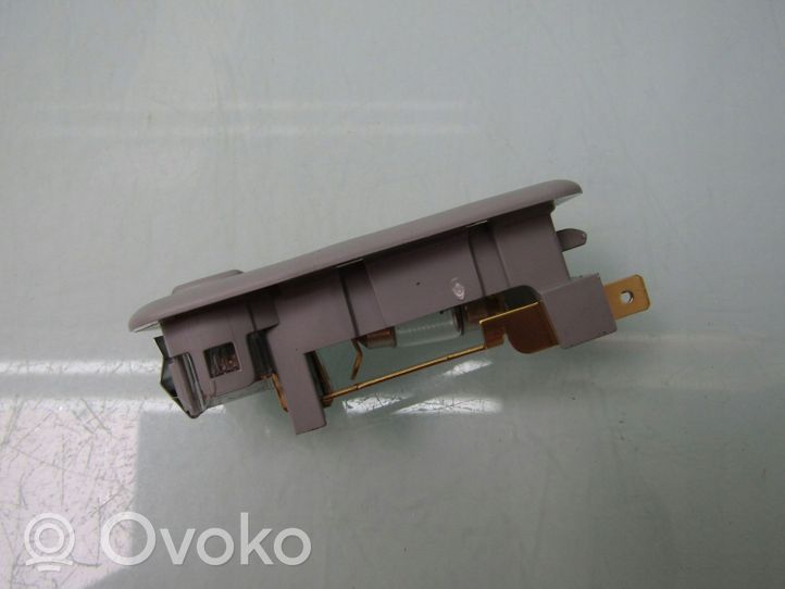 KIA Stonic Lampka podsufitki tylna 928913SXXX