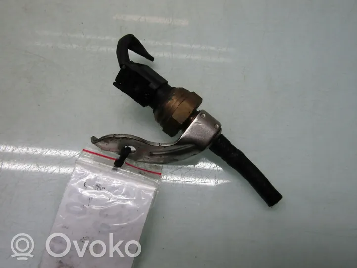 Infiniti Q50 Sensore di pressione del carburante A6510703981004