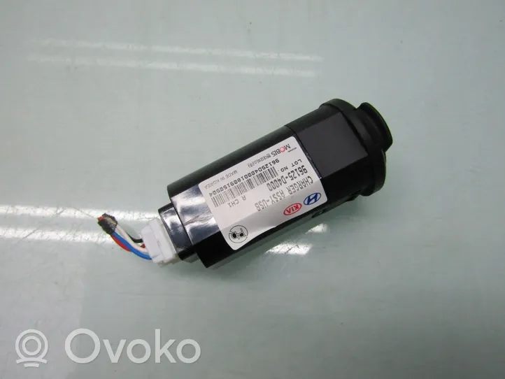 KIA Stonic USB-pistokeliitin 96125D4000