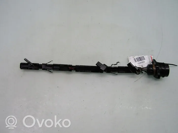 Volkswagen Golf IV Fuel injector wires 