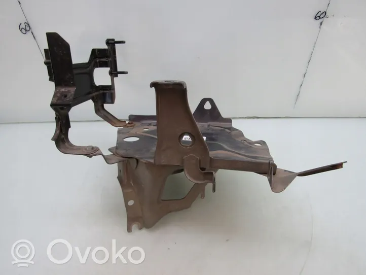 Honda HR-V Battery bracket 