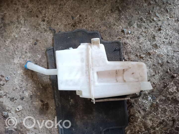 Toyota Corolla Verso AR10 Réservoir de liquide lave-glace 001193