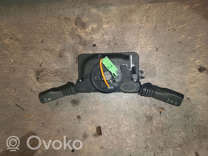 Opel Astra H Leva/interruttore dell’indicatore di direzione e tergicristallo 13184057