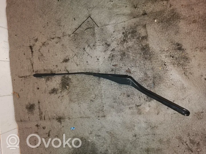 BMW 1 E81 E87 Front wiper blade arm 7169971