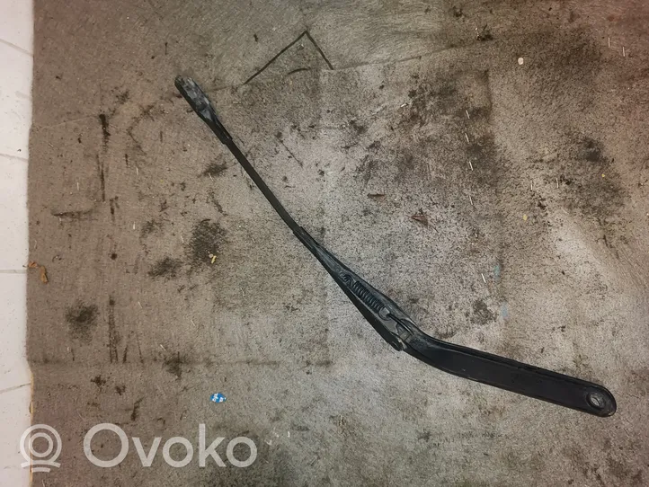 BMW 1 E81 E87 Front wiper blade arm 7169971