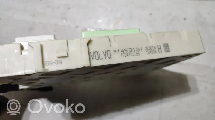 Volvo V40 Module de fusibles 31453131