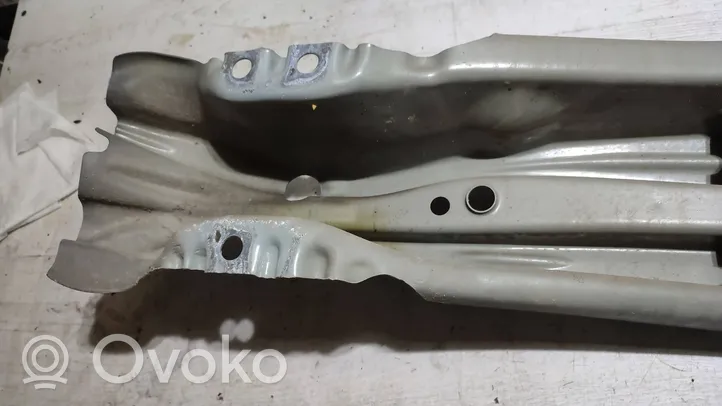 Volvo V40 Traversa di supporto paraurti posteriore 