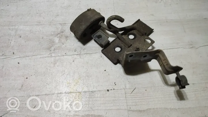 Volvo V40 Support / crochet de silencieux d'échappement 32203059