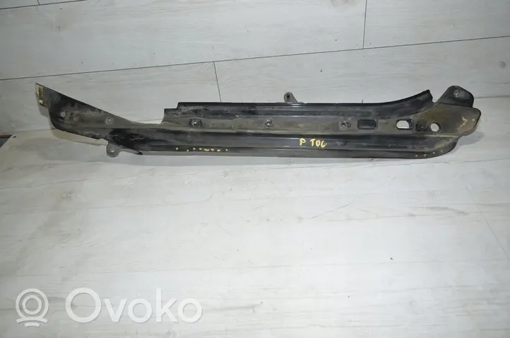 Volkswagen Touareg I Panel wykończeniowy błotnika 7L6805176D