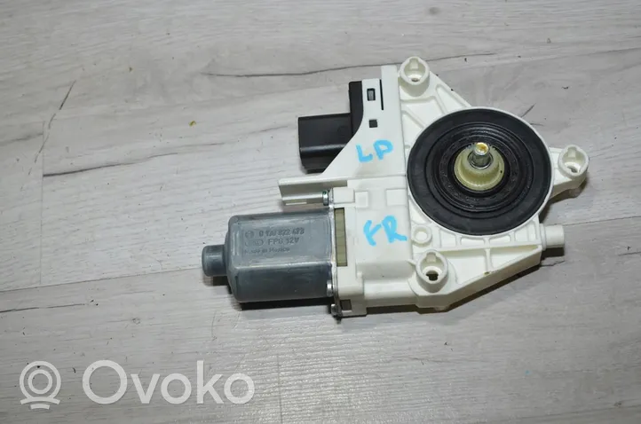 Fiat Freemont Moteur de lève-vitre de porte avant 0130822473