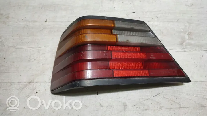 Mercedes-Benz E W124 Lampa tylna 