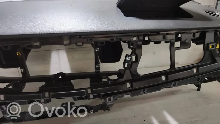 KIA Rio Panelės apdailos skydas (apatinis) 84711H8000