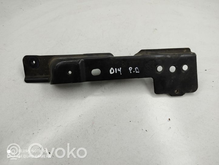 Audi Q7 4L Staffa del pannello di supporto del radiatore 4L0805698