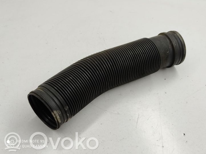 1J0129684 Volkswagen Golf IV Gaisa ieplūdes kanāla detaļas, 5.00 € | RRR