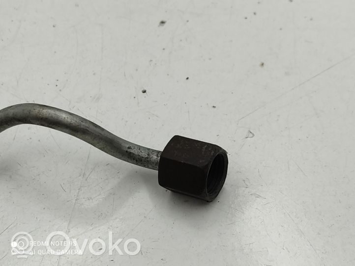 BMW 7 E65 E66 Tuyau d'alimentation conduite de carburant 