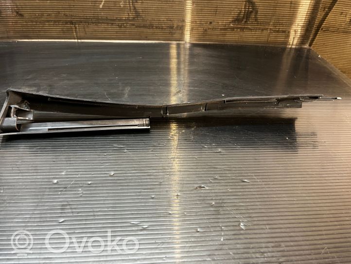 Volkswagen Touareg I Kuljettajan istuimen kiskon lista 7L0881477