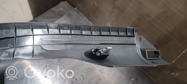 Audi Q5 SQ5 Rivestimento inferiore laterale del sedile posteriore 8R0867768B