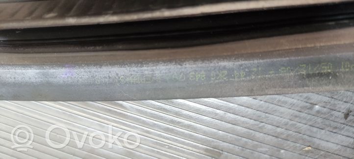 Volkswagen Caddy Takaoven kumitiiviste (kiinni korissa) 2K0843792