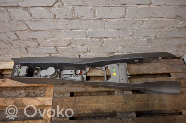 Audi A3 S3 8P Center console 8P0863284