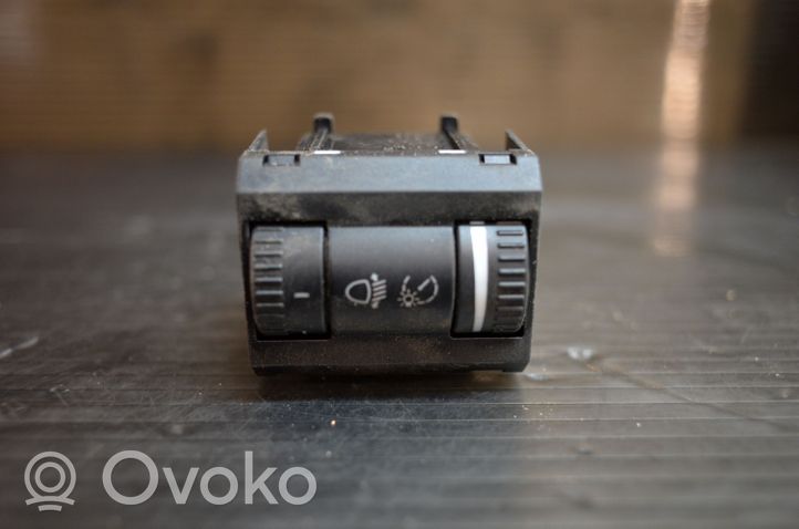 Skoda Superb B6 (3T) Headlight level height control switch 3T0941333