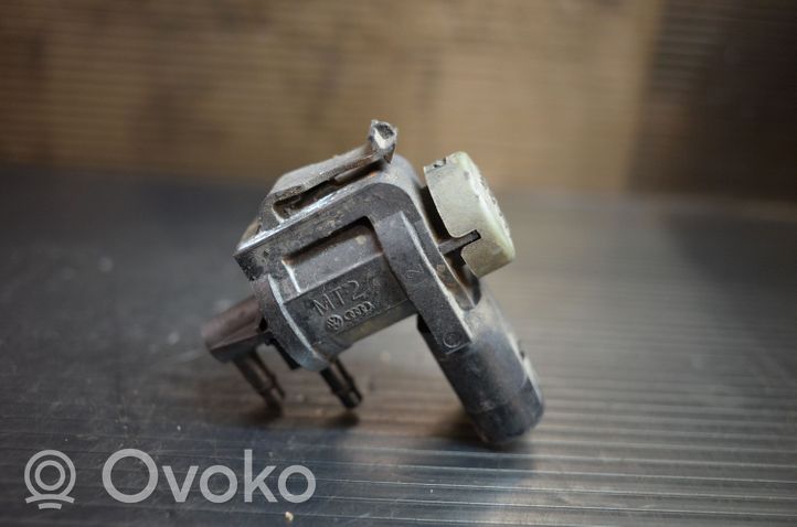 Audi A4 S4 B7 8E 8H Vacuum valve 1J0906283C