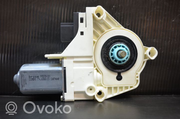 Audi A6 S6 C6 4F Front door window regulator motor 4F0959801