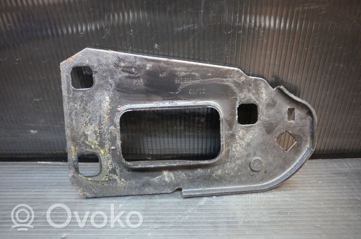 Audi A4 S4 B8 8K Support, crochet roue de secours 8K0805499