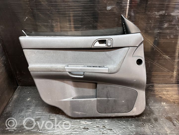 Volvo V50 Etuoven verhoilu 8679442