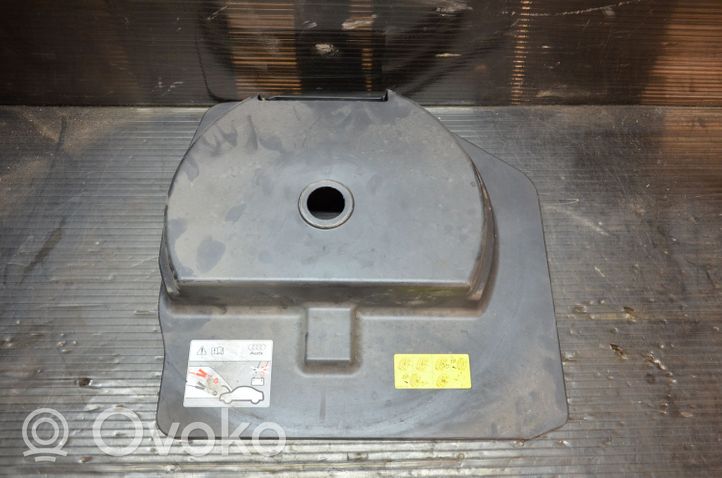 Audi A4 S4 B8 8K Rivestimento vano della ruota di scorta 8T0012116A