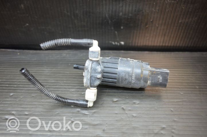 Volkswagen Caddy Tuulilasi tuulilasinpesimen pumppu 1K6955651