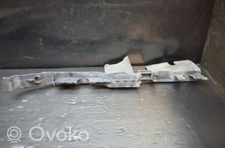 Audi A4 S4 B6 8E 8H Wlot / Kanał powietrza intercoolera 8E0121283