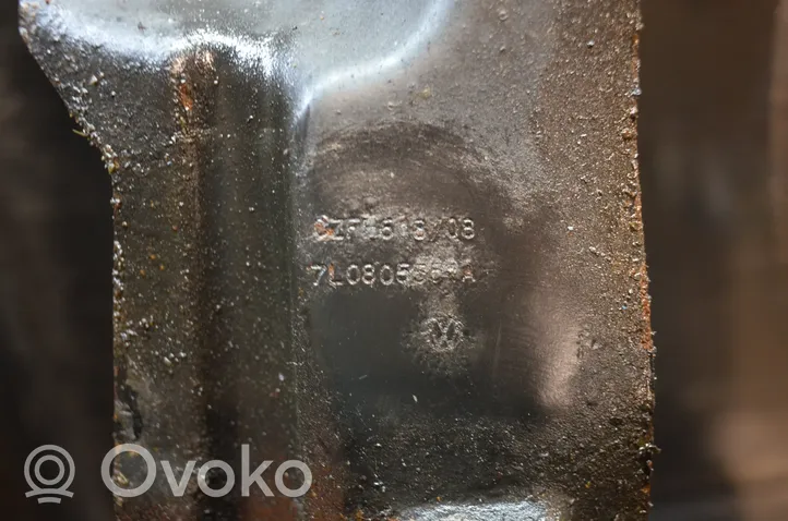 Audi Q7 4L Apatinė dalis radiatorių panelės (televizoriaus) 7L0805551A