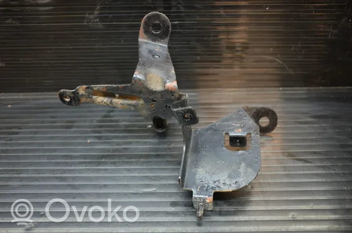 Audi Q7 4L Staffa/supporto di montaggio del filtro carburante 7L6127224B