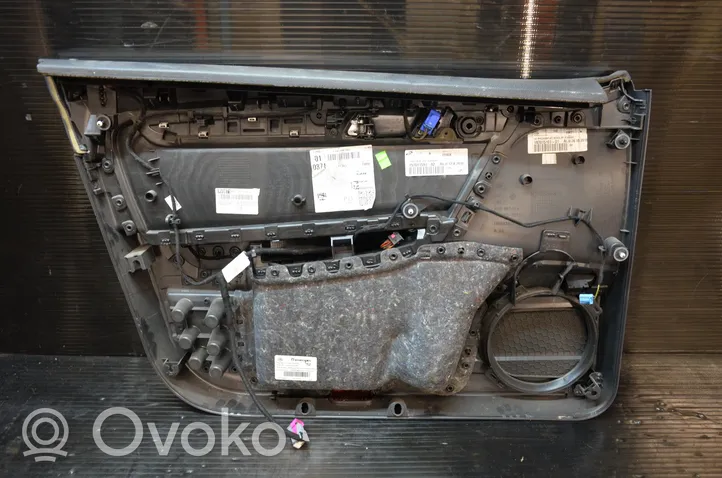 Volkswagen PASSAT B7 Etuoven verhoilu 3AB867012