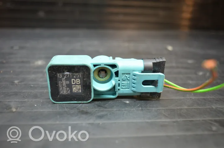 Opel Corsa D Airbag deployment crash/impact sensor 13271251