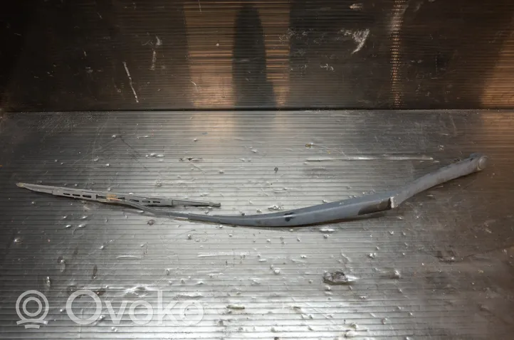 KIA Carnival Windshield/front glass wiper blade 