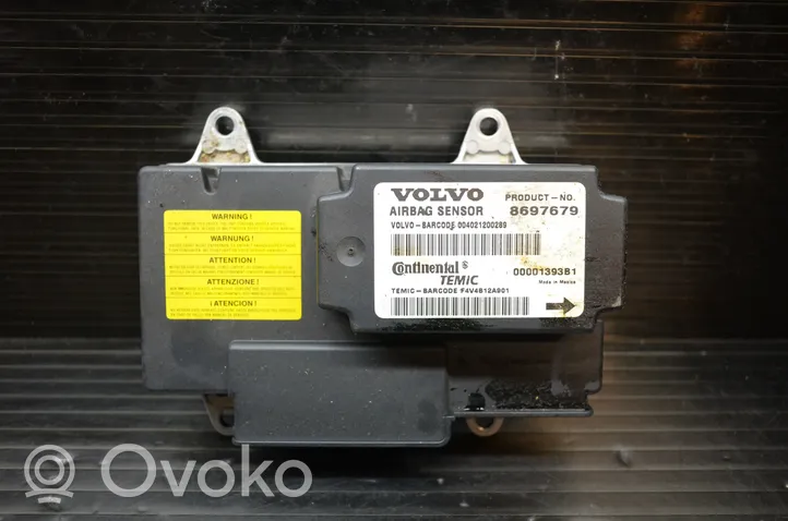 Volvo V50 Oro pagalvių valdymo blokas 8697679